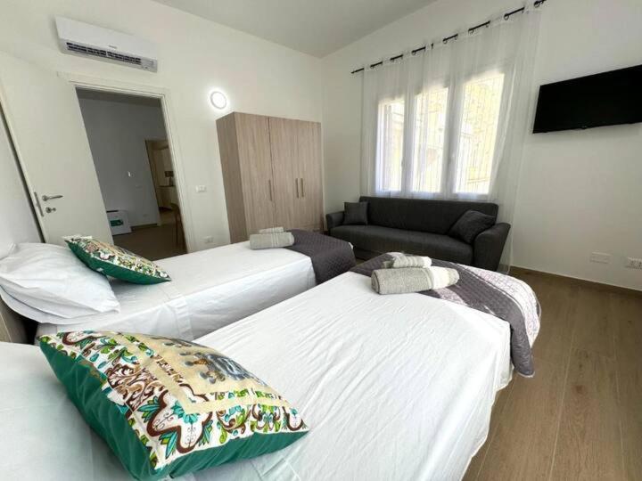 Casa Ferrante *